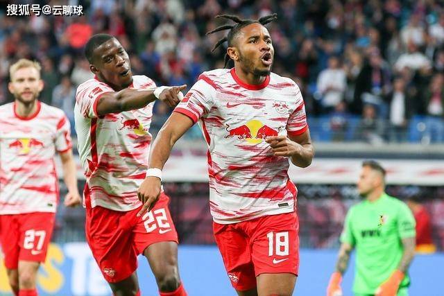 哈登关键三分快船险胜灰熊 76人力克骑士