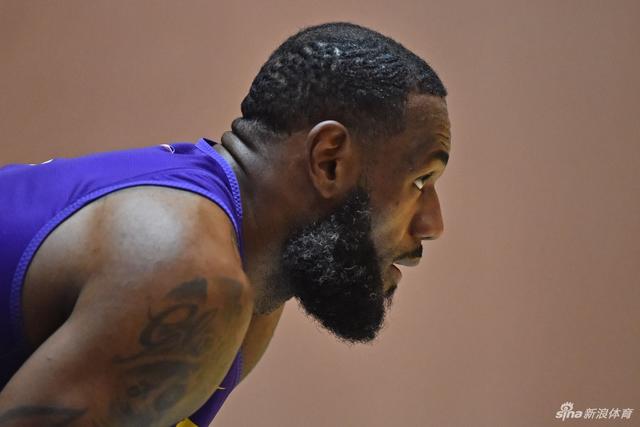 江苏签约双外援 特奎维恩和J-汤普森加盟