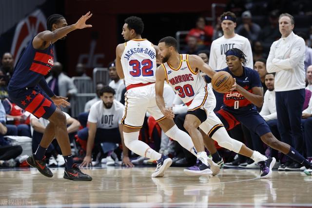 爱德华兹26分欧文空砍39分 森林狼力克独行侠